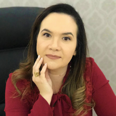Dra. Luciane Cristina Fernandes Aquino